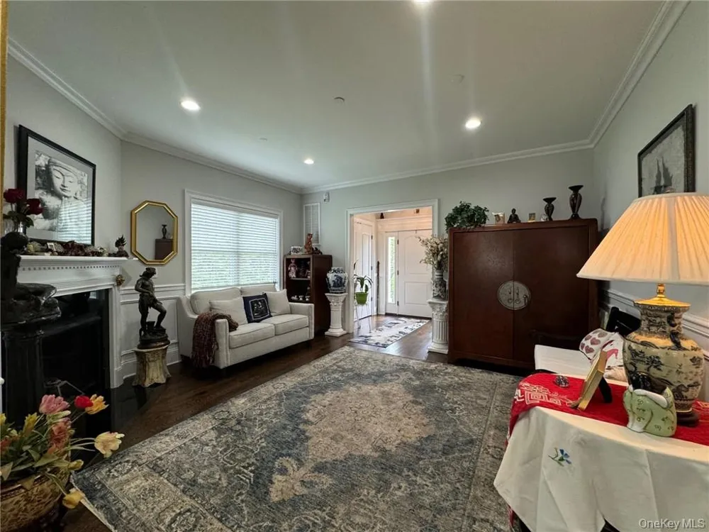 4 Rose Avenue Harrison, NY 10528