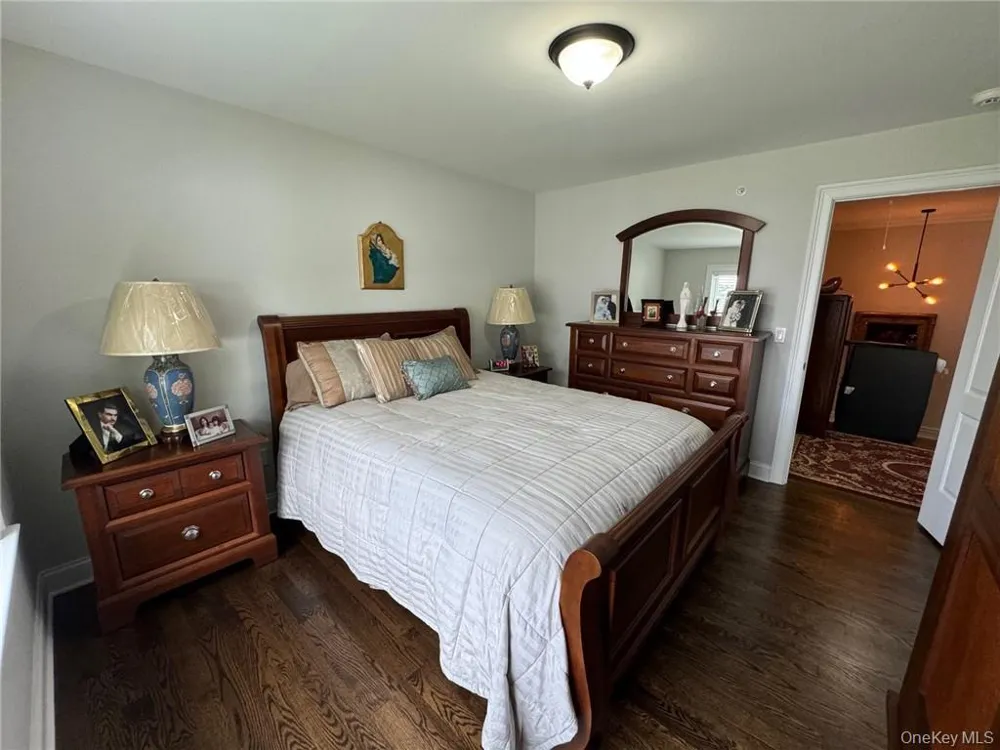4 Rose Avenue Harrison, NY 10528