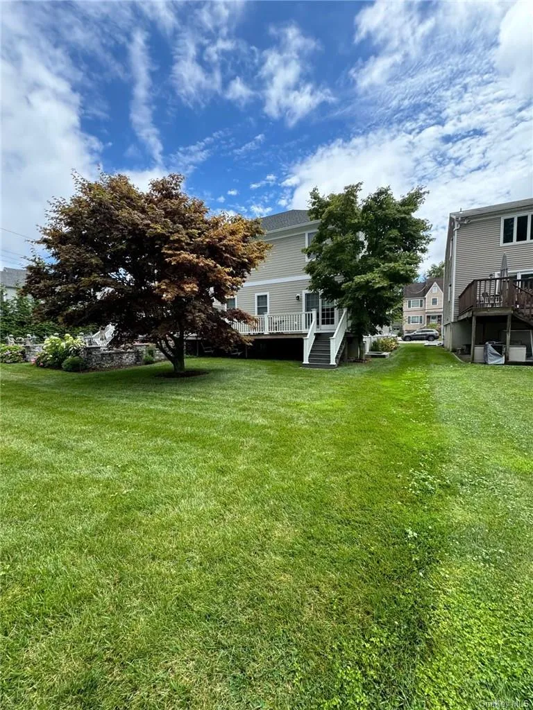 4 Rose Avenue Harrison, NY 10528