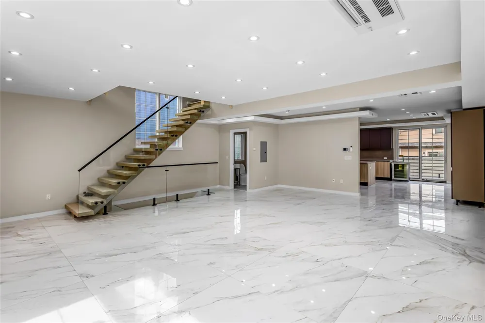 80-27 213th Street Hollis Hills, NY 11427