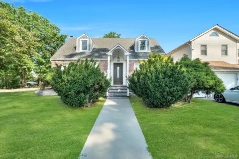 102 Strattford Road