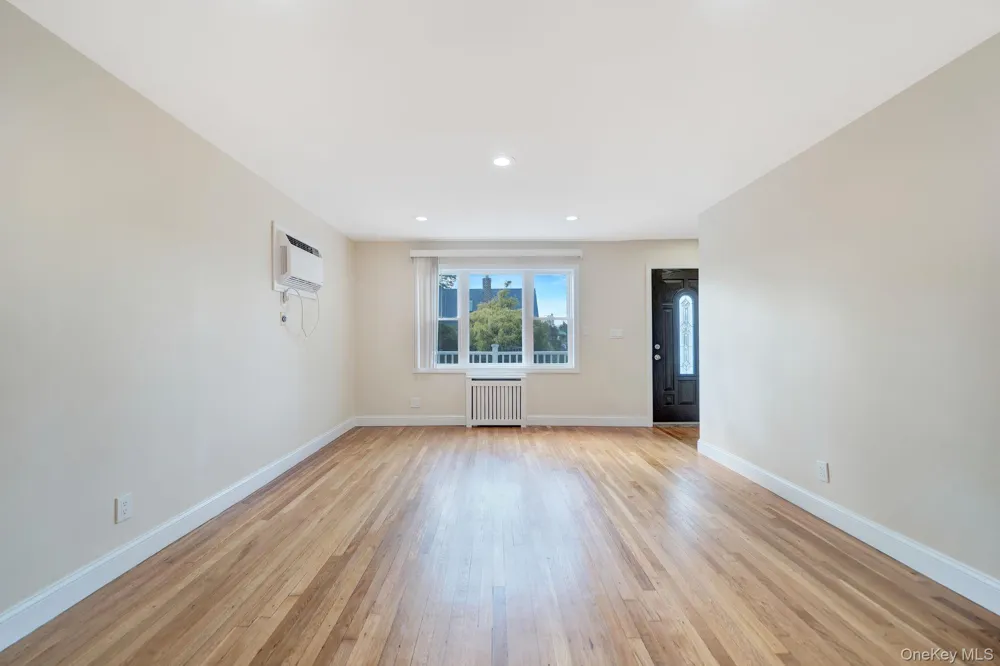 102 Strattford Road New Hyde Park, NY 11040