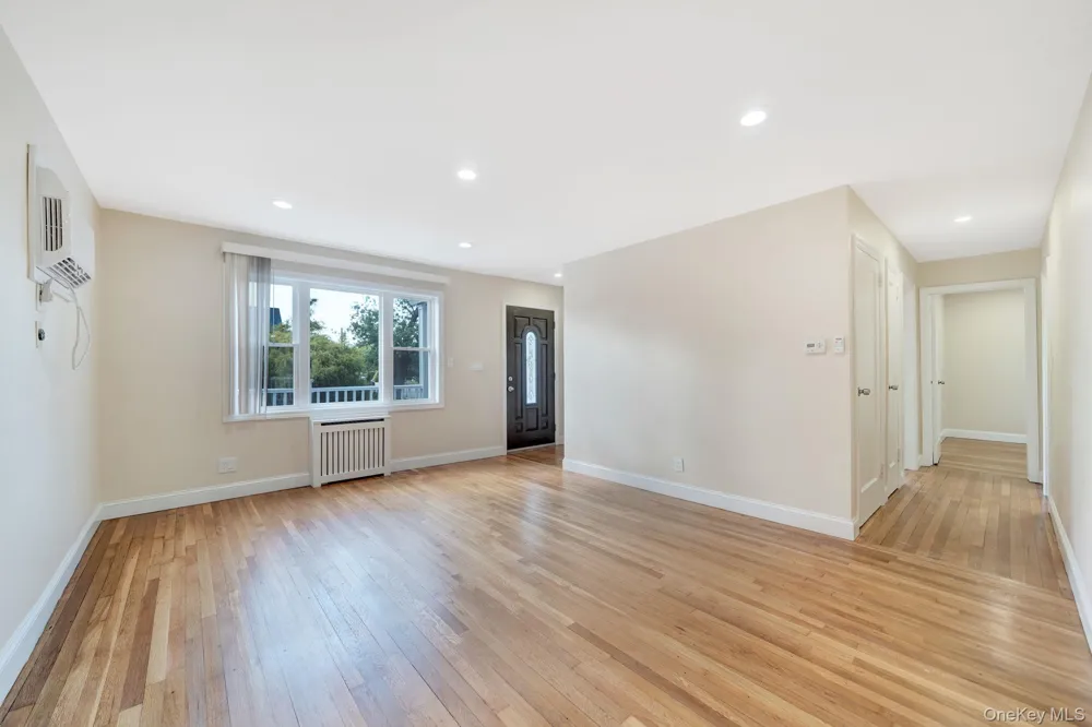 102 Strattford Road New Hyde Park, NY 11040