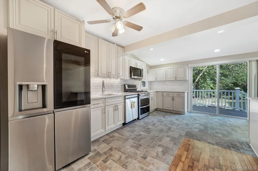102 Strattford Road New Hyde Park, NY 11040