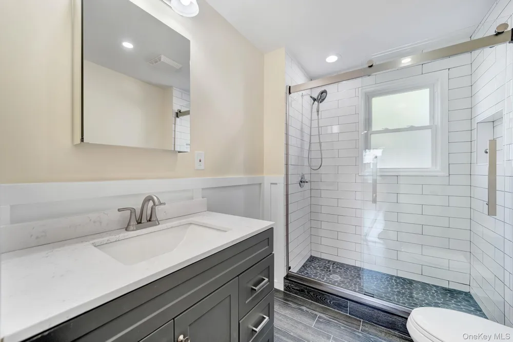 102 Strattford Road New Hyde Park, NY 11040