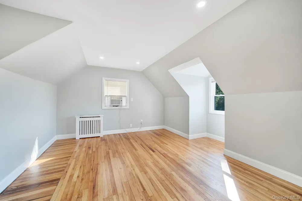 102 Strattford Road New Hyde Park, NY 11040