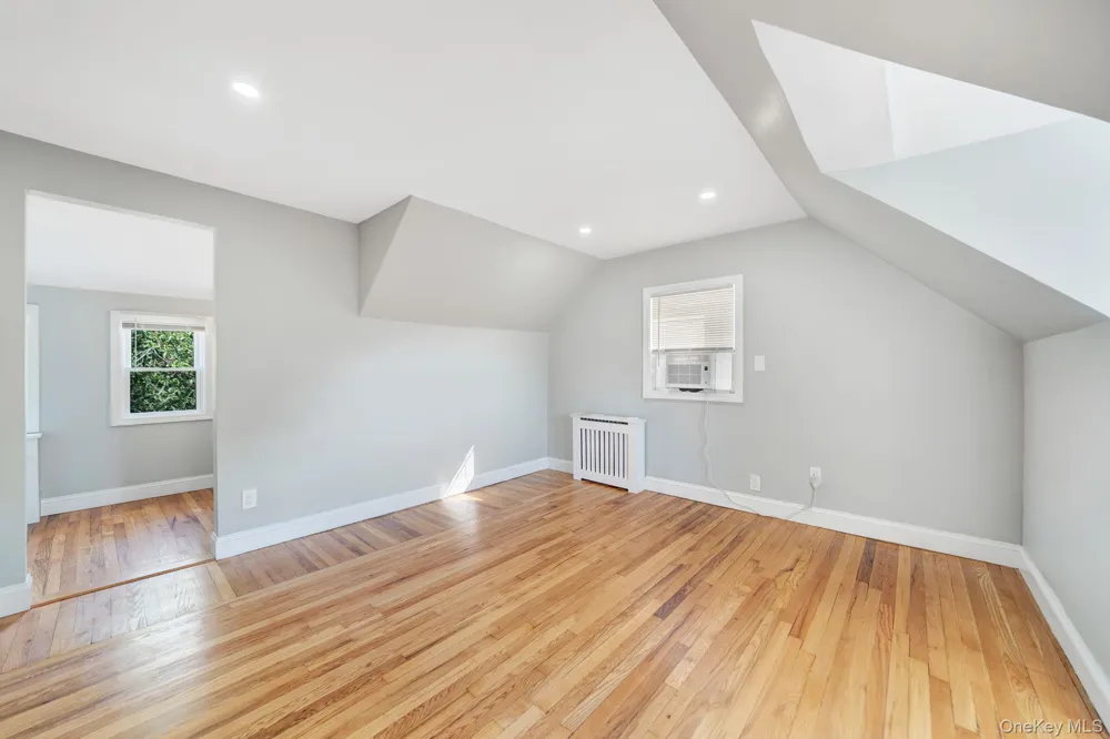 102 Strattford Road New Hyde Park, NY 11040