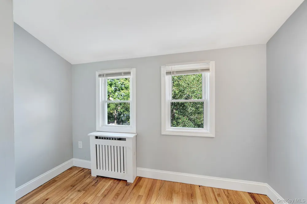 102 Strattford Road New Hyde Park, NY 11040