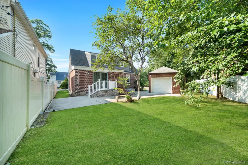 102 Strattford Road New Hyde Park, NY 11040