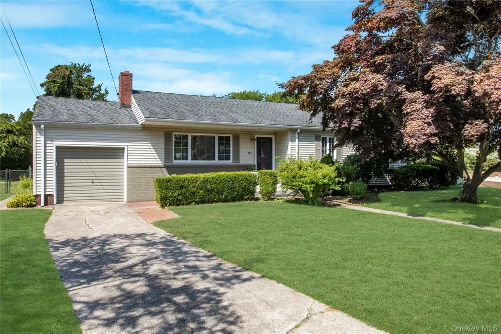 32 General McLean Drive Bellport Village, NY 11713