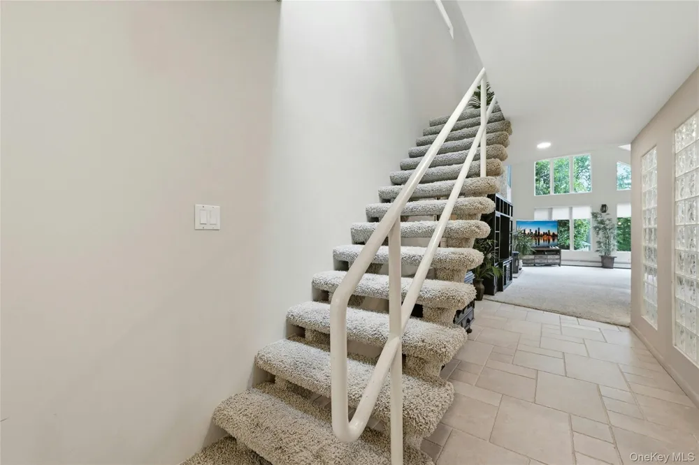 18 Nicole Court Manorville, NY 11949