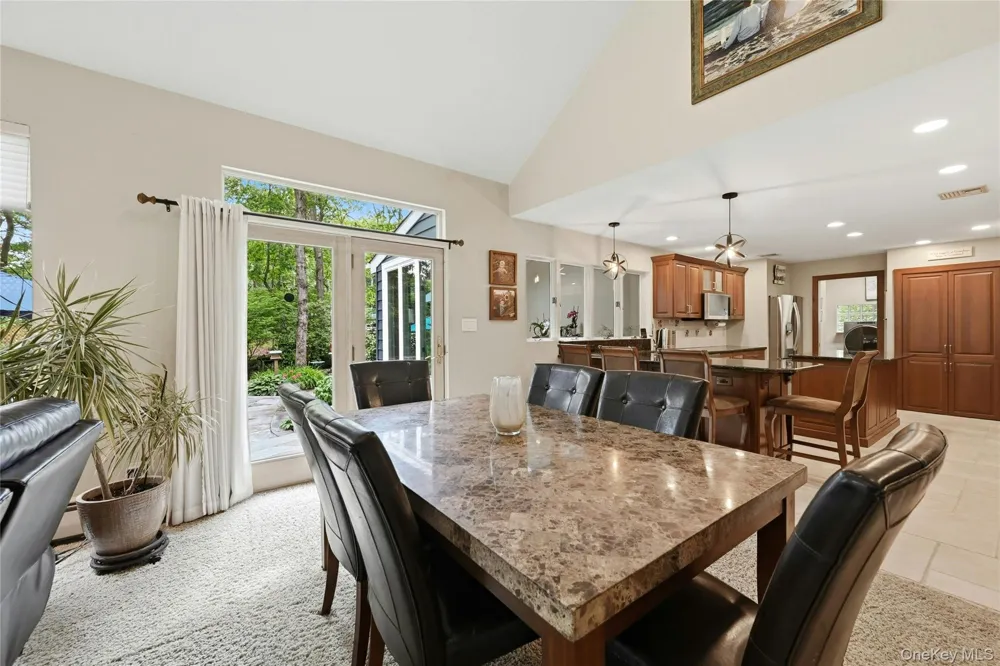 18 Nicole Court Manorville, NY 11949