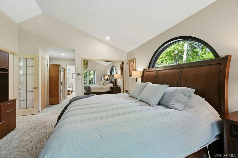 18 Nicole Court Manorville, NY 11949