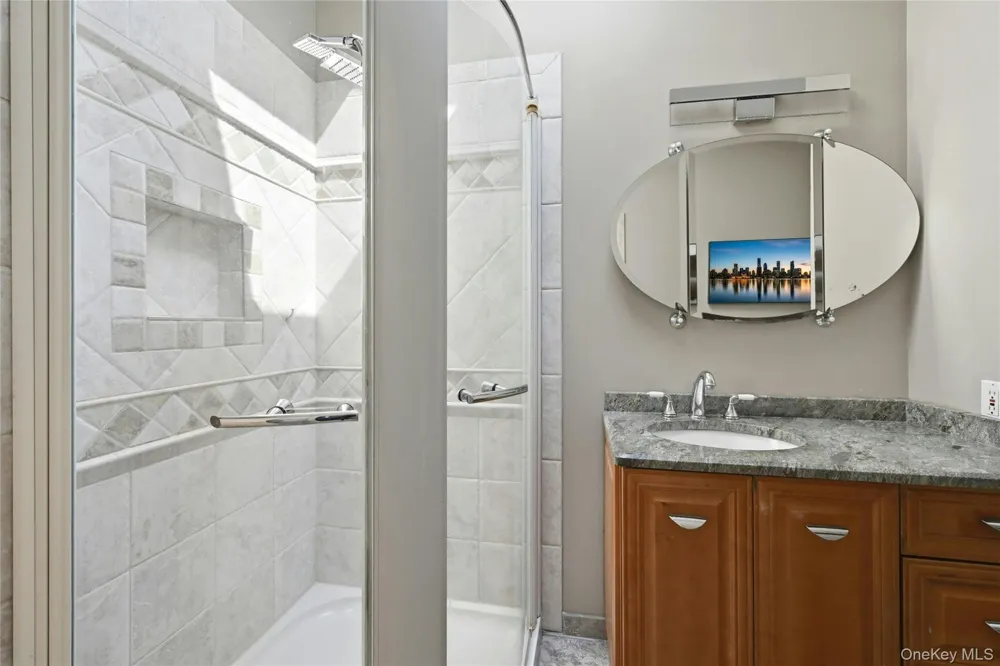 18 Nicole Court Manorville, NY 11949