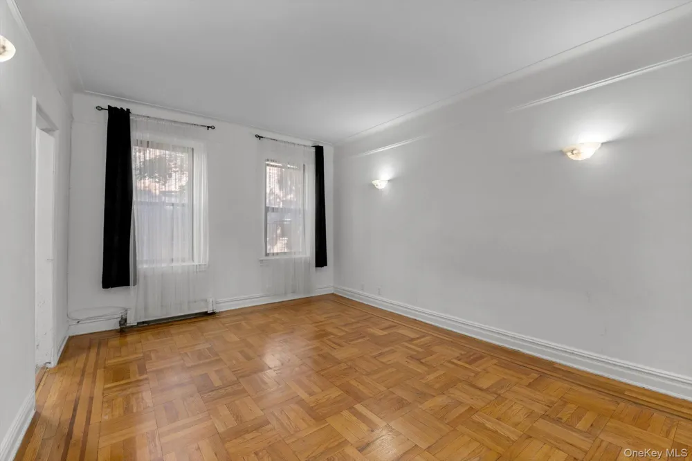 37-21 80th Street #3M Jackson Heights, NY 11372
