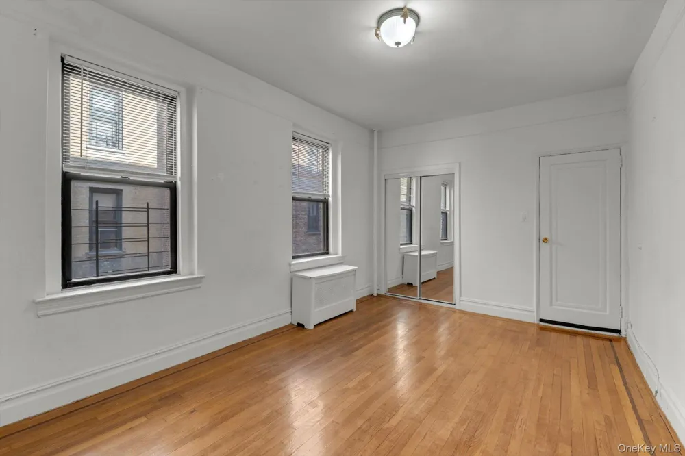 37-21 80th Street #3M Jackson Heights, NY 11372