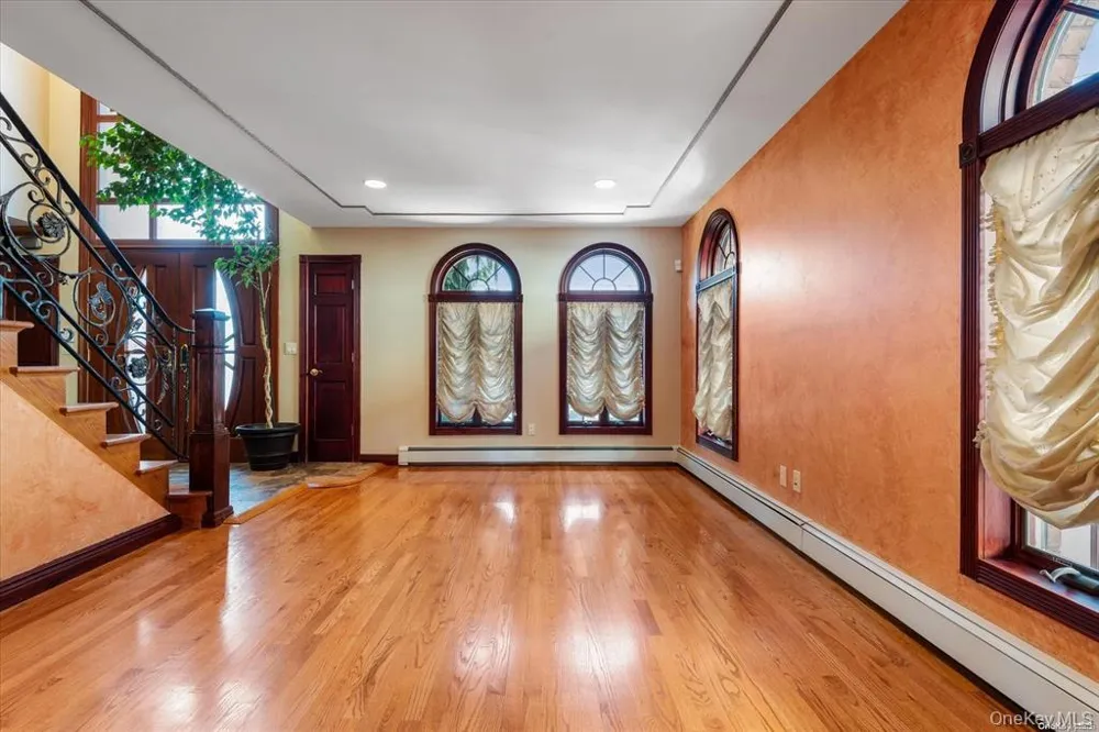 163-27 95th Street Howard Beach, NY 11414