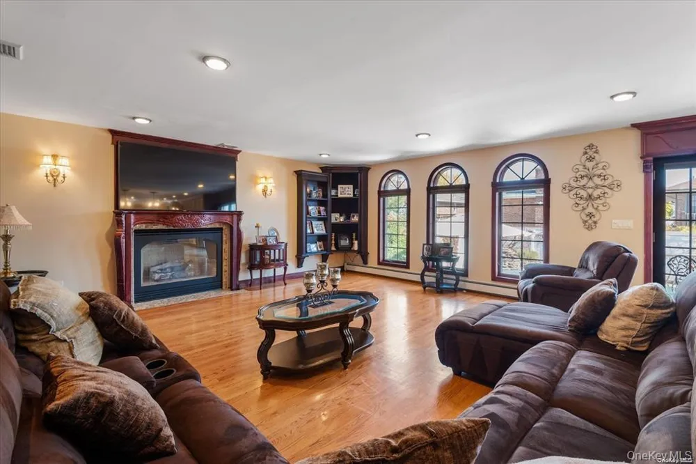 163-27 95th Street Howard Beach, NY 11414