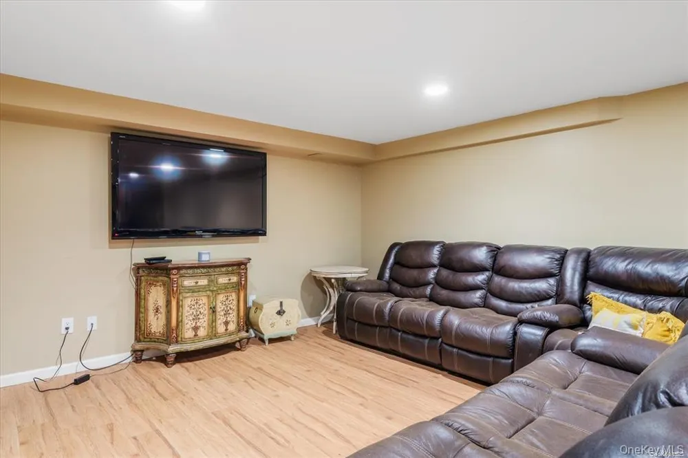 163-27 95th Street Howard Beach, NY 11414