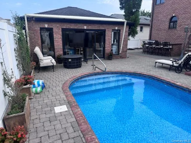 163-27 95th Street Howard Beach, NY 11414