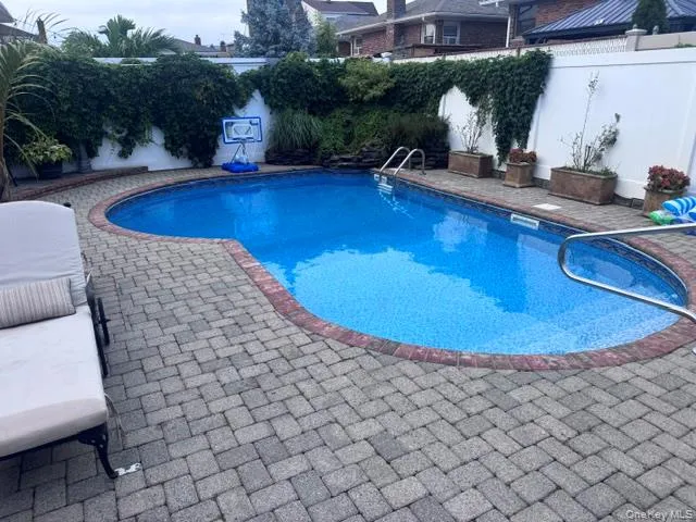 163-27 95th Street Howard Beach, NY 11414