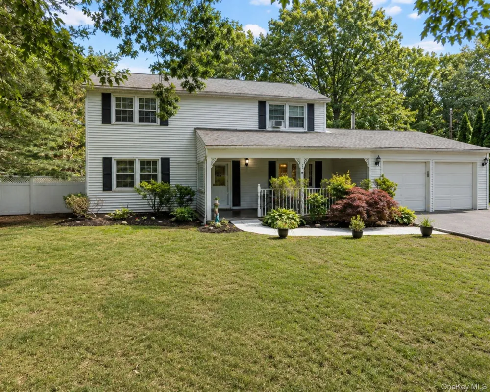 20 Spaulding Lane Stony Brook, NY 11790