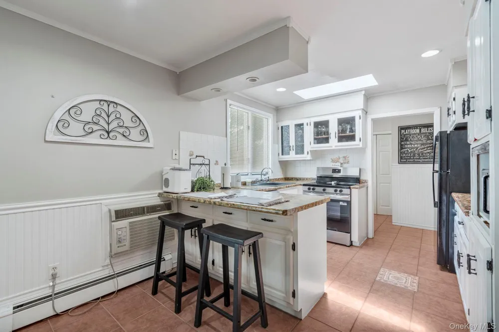 20 Spaulding Lane Stony Brook, NY 11790