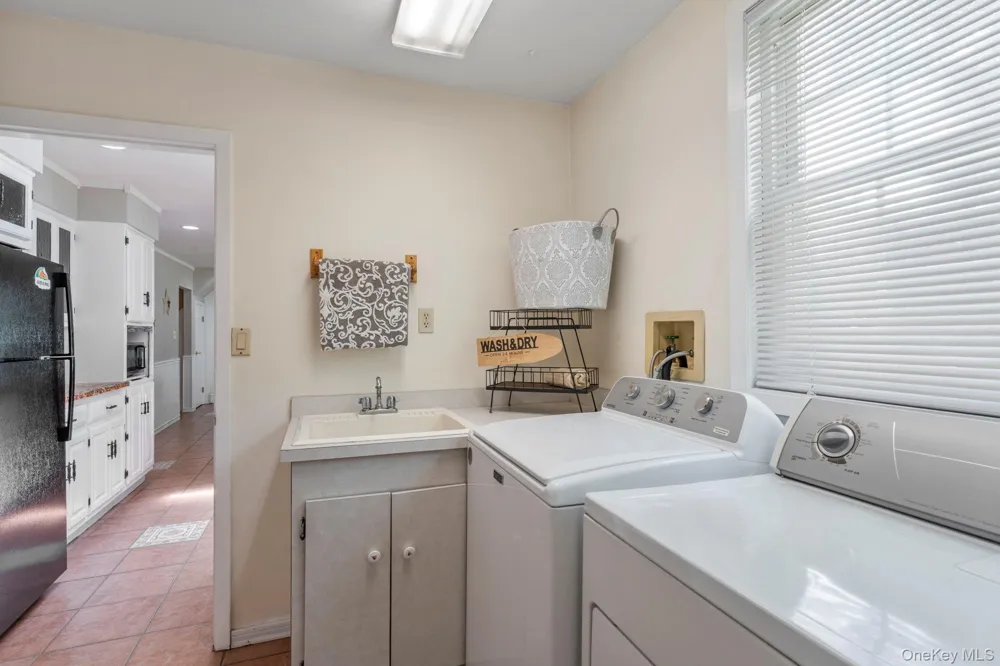 20 Spaulding Lane Stony Brook, NY 11790