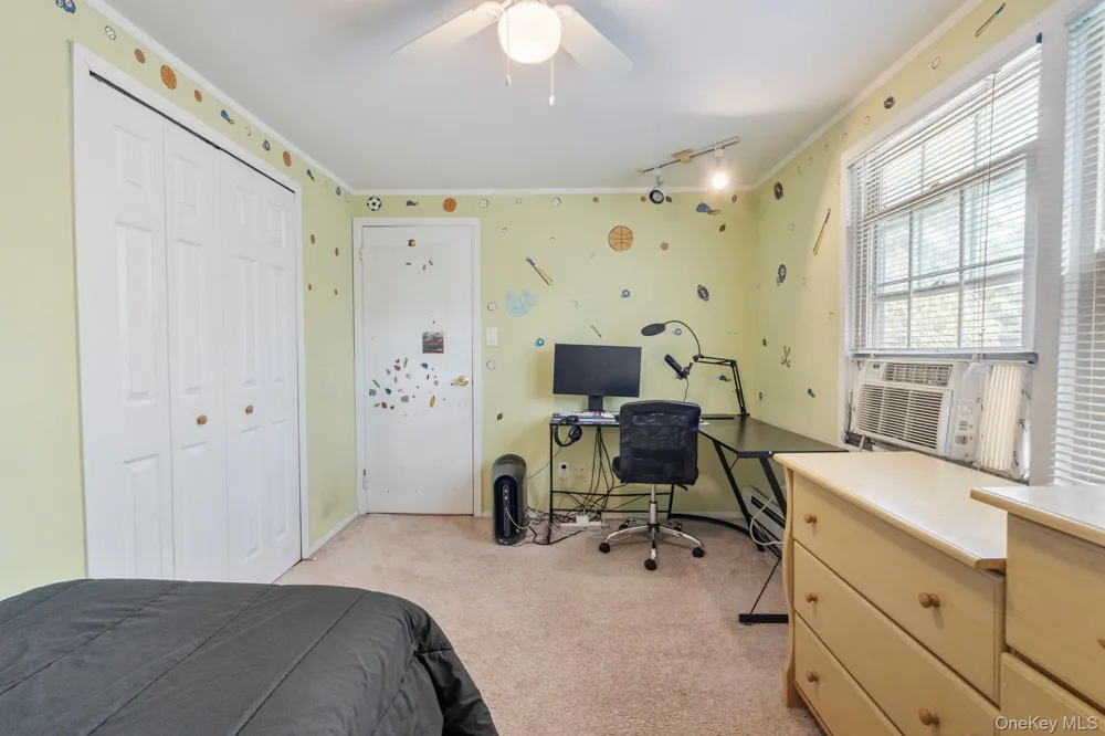 20 Spaulding Lane Stony Brook, NY 11790