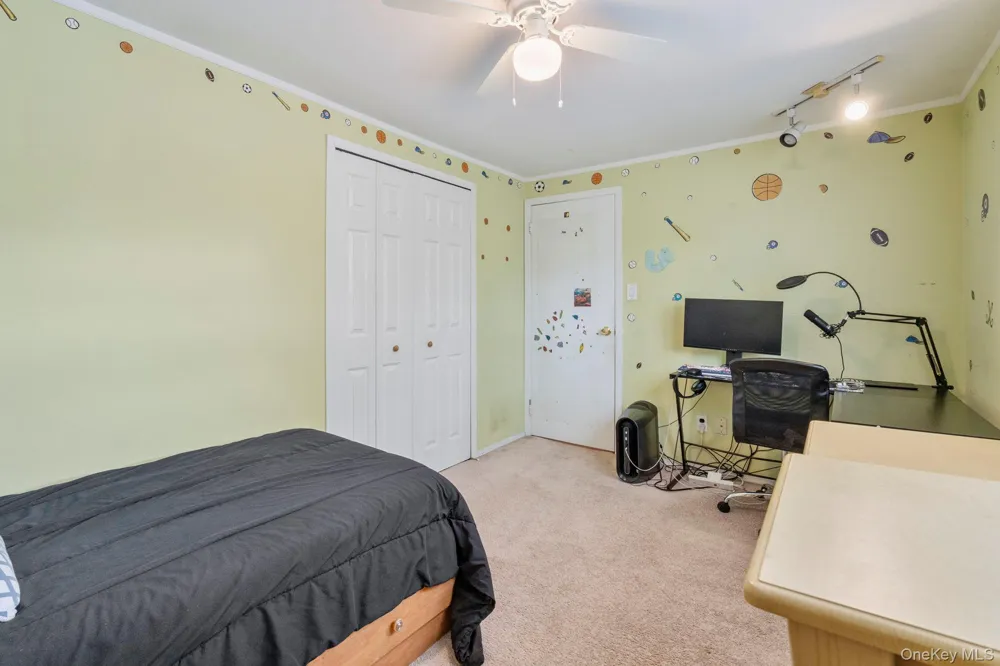 20 Spaulding Lane Stony Brook, NY 11790