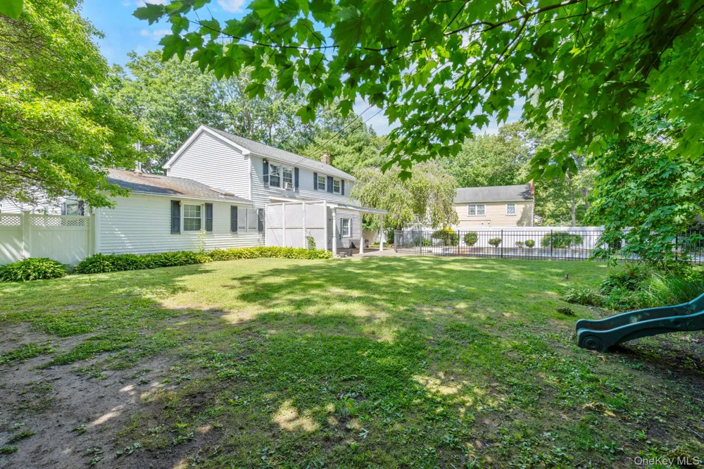 20 Spaulding Lane Stony Brook, NY 11790