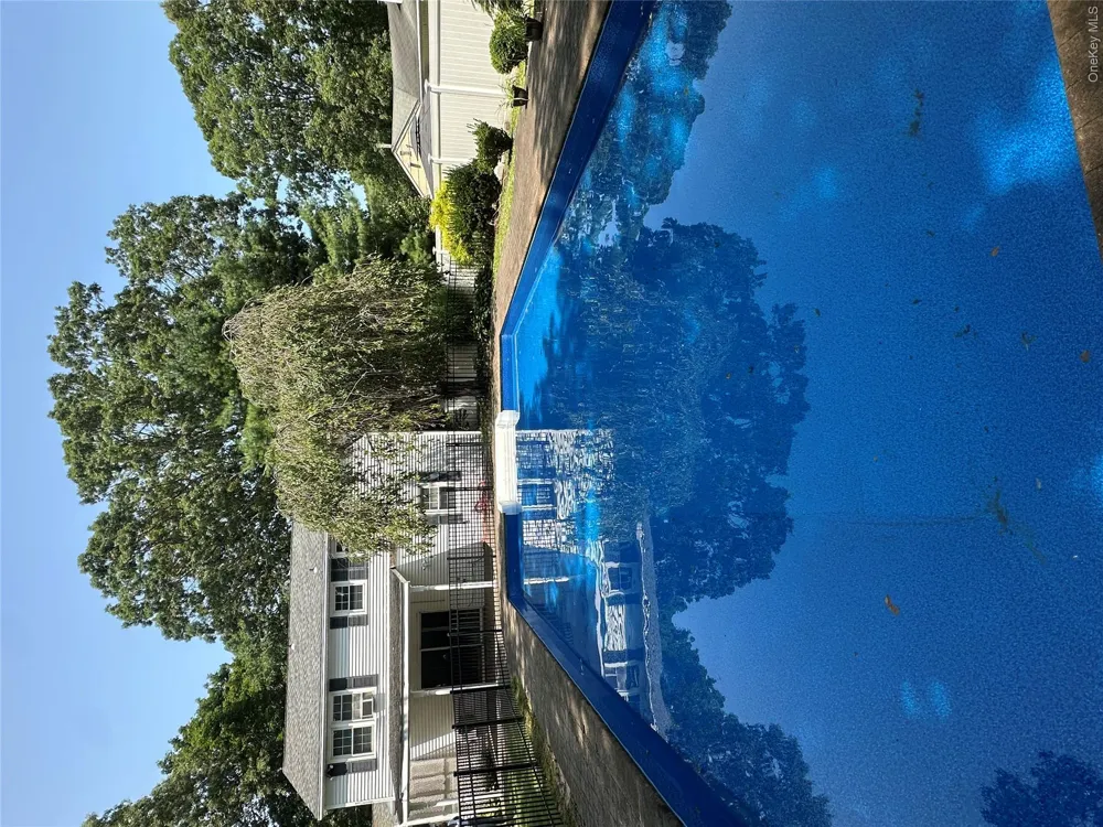 20 Spaulding Lane Stony Brook, NY 11790