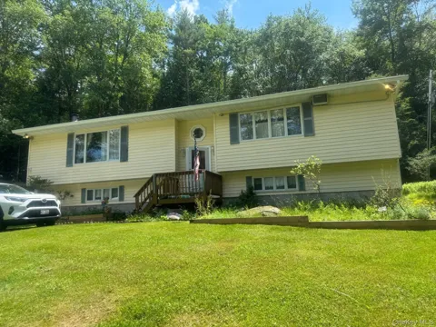 60 Highland Lake Road