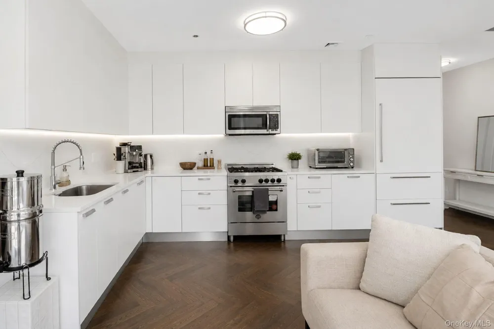 1414 W 4th Street #PH5 Brooklyn, NY 11204