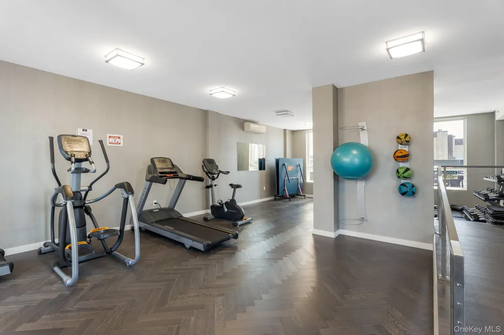 1414 W 4th Street #PH5 Brooklyn, NY 11204