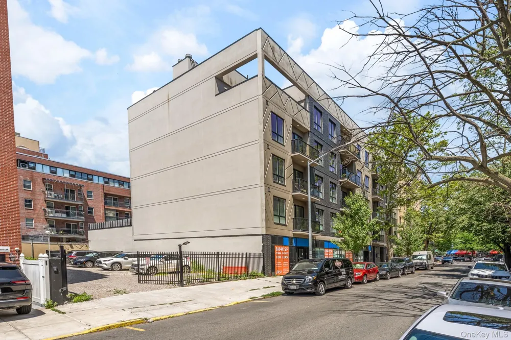 1414 W 4th Street #PH5 Brooklyn, NY 11204