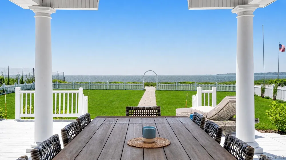40 Laura Lee Drive Center Moriches, NY 11934