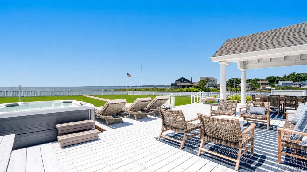 40 Laura Lee Drive Center Moriches, NY 11934