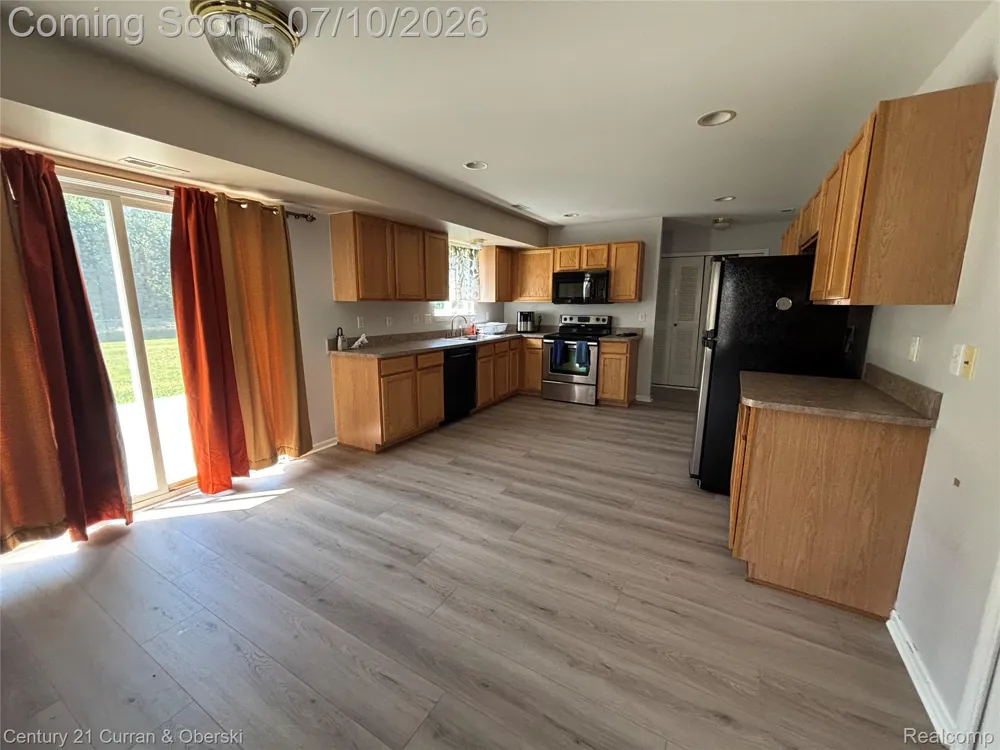 41973 Milton Drive Van Buren Charter Township, MI 48111