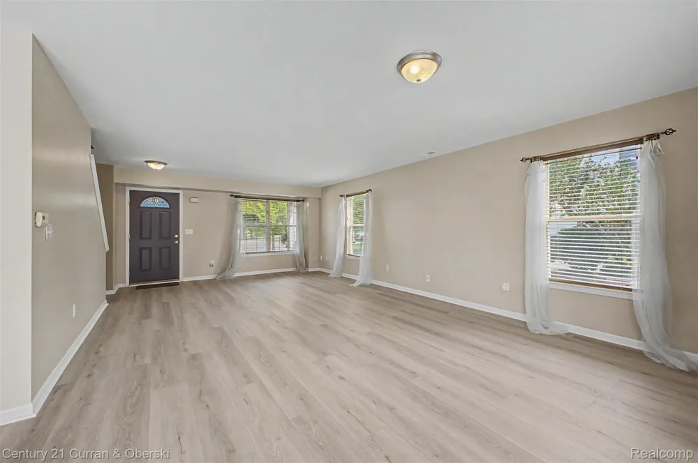 41973 Milton Drive Van Buren Charter Township, MI 48111