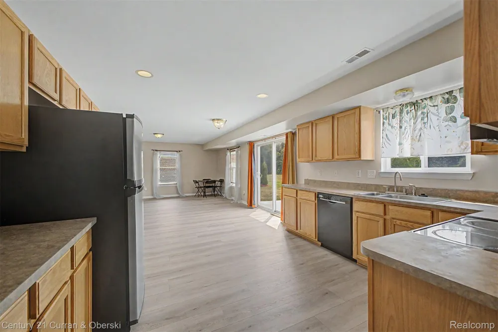 41973 Milton Drive Van Buren Charter Township, MI 48111