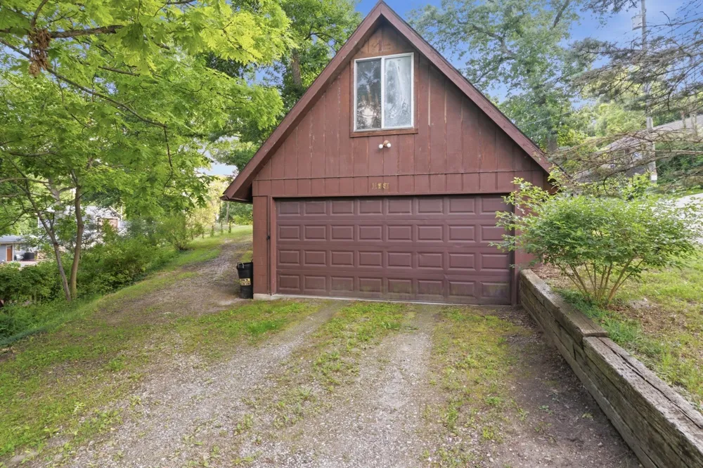 11881 Westshore Drive Putnam Township, MI 48169