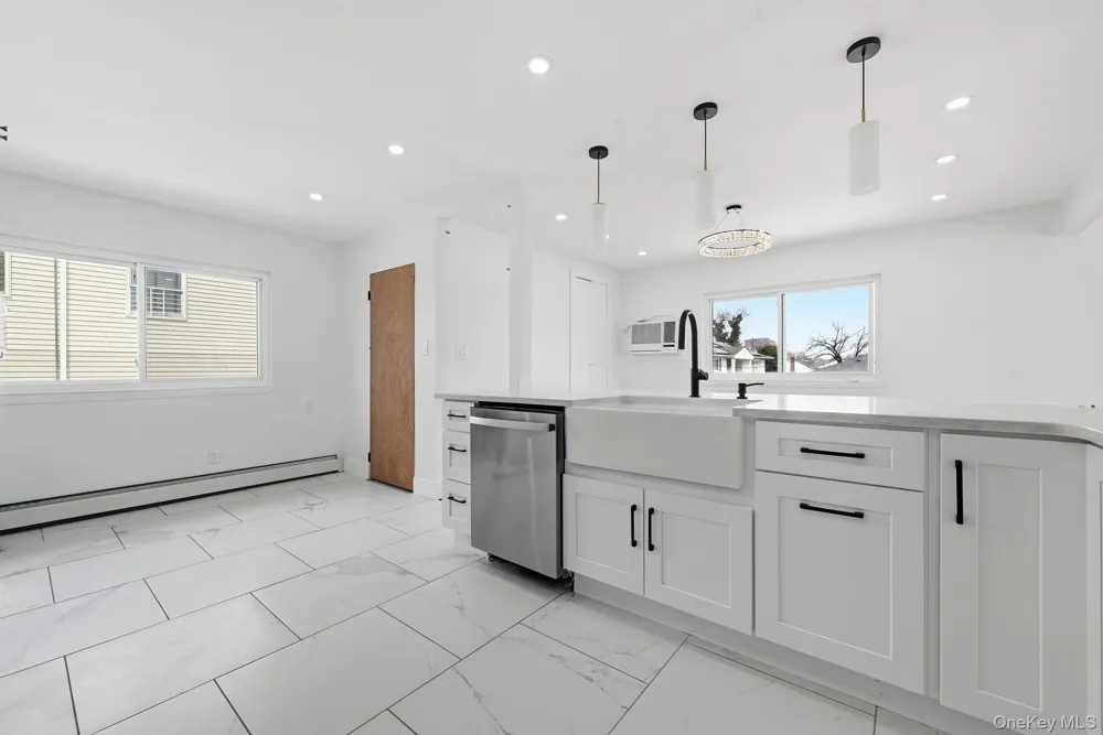 341 Green Court Oceanside, NY 11572