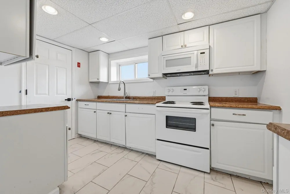 341 Green Court Oceanside, NY 11572