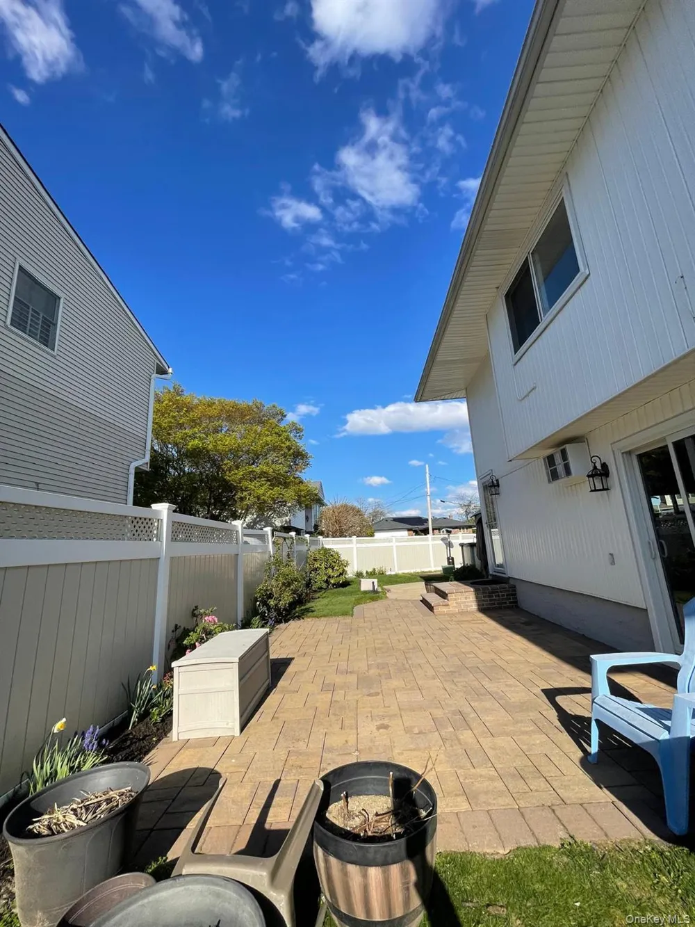 341 Green Court Oceanside, NY 11572