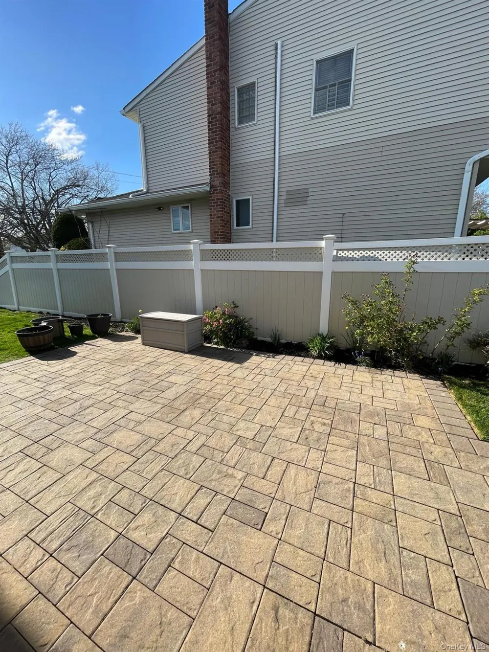 341 Green Court Oceanside, NY 11572