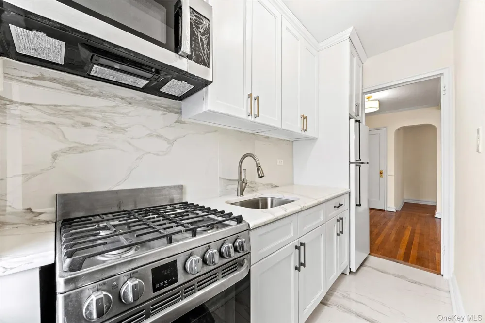 35-35 75th Street #625 Jackson Heights, NY 11372