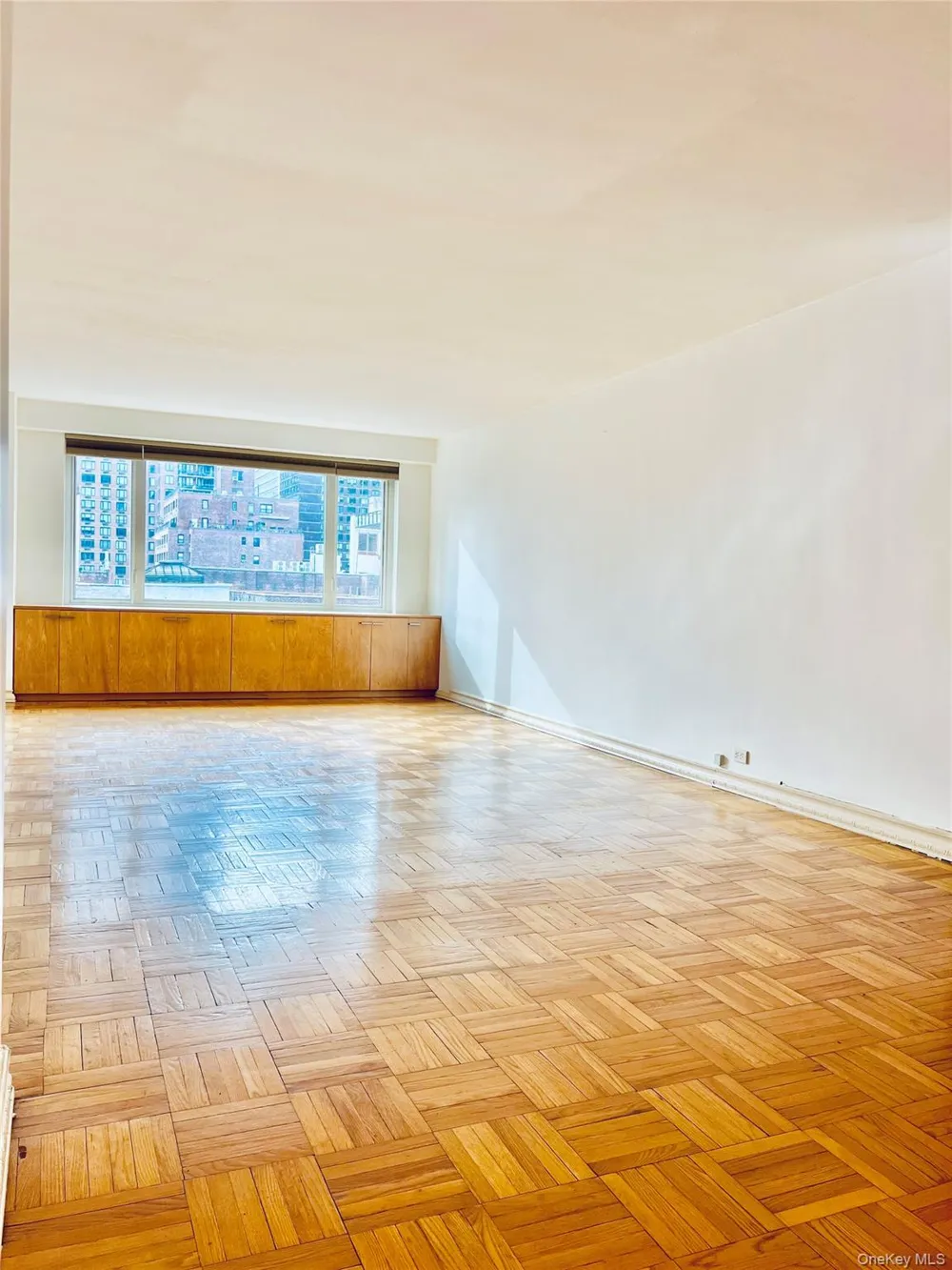 411 E 53rd Street #8L New York (Manhattan), NY 10022