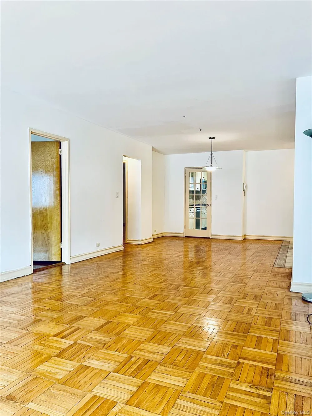 411 E 53rd Street #8L New York (Manhattan), NY 10022