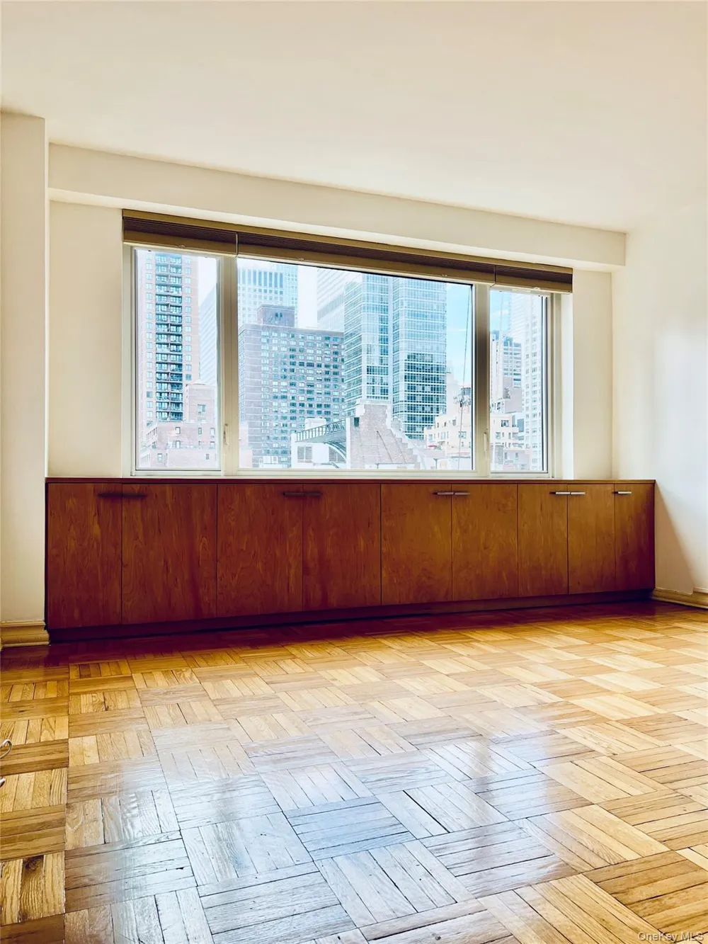 411 E 53rd Street #8L New York (Manhattan), NY 10022